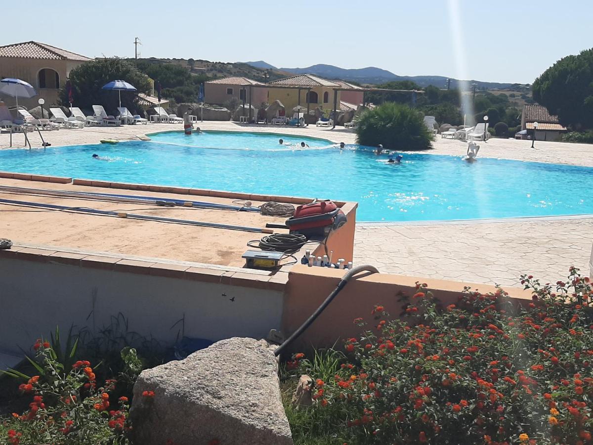 Appartamento Residence Mirice Vignola Mare Aglientu Casa Giorgia Eksteriør billede